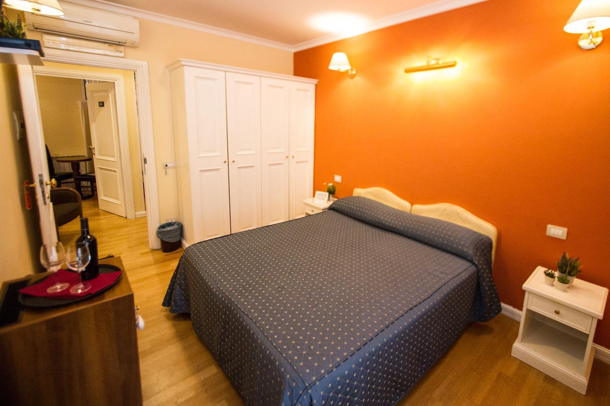 ฟลานน์โอเบรียนรูมส์ Hotel โรม ภายนอก รูปภาพ