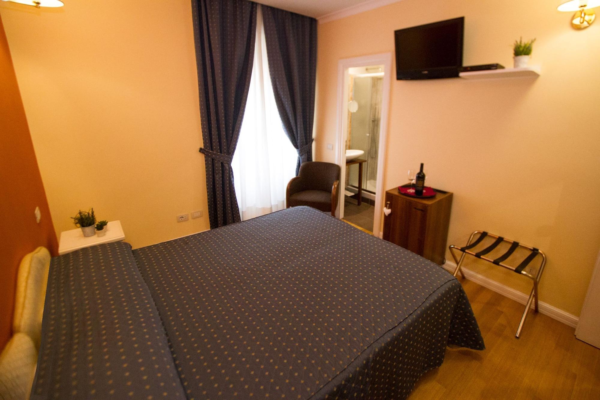 ฟลานน์โอเบรียนรูมส์ Hotel โรม ภายนอก รูปภาพ